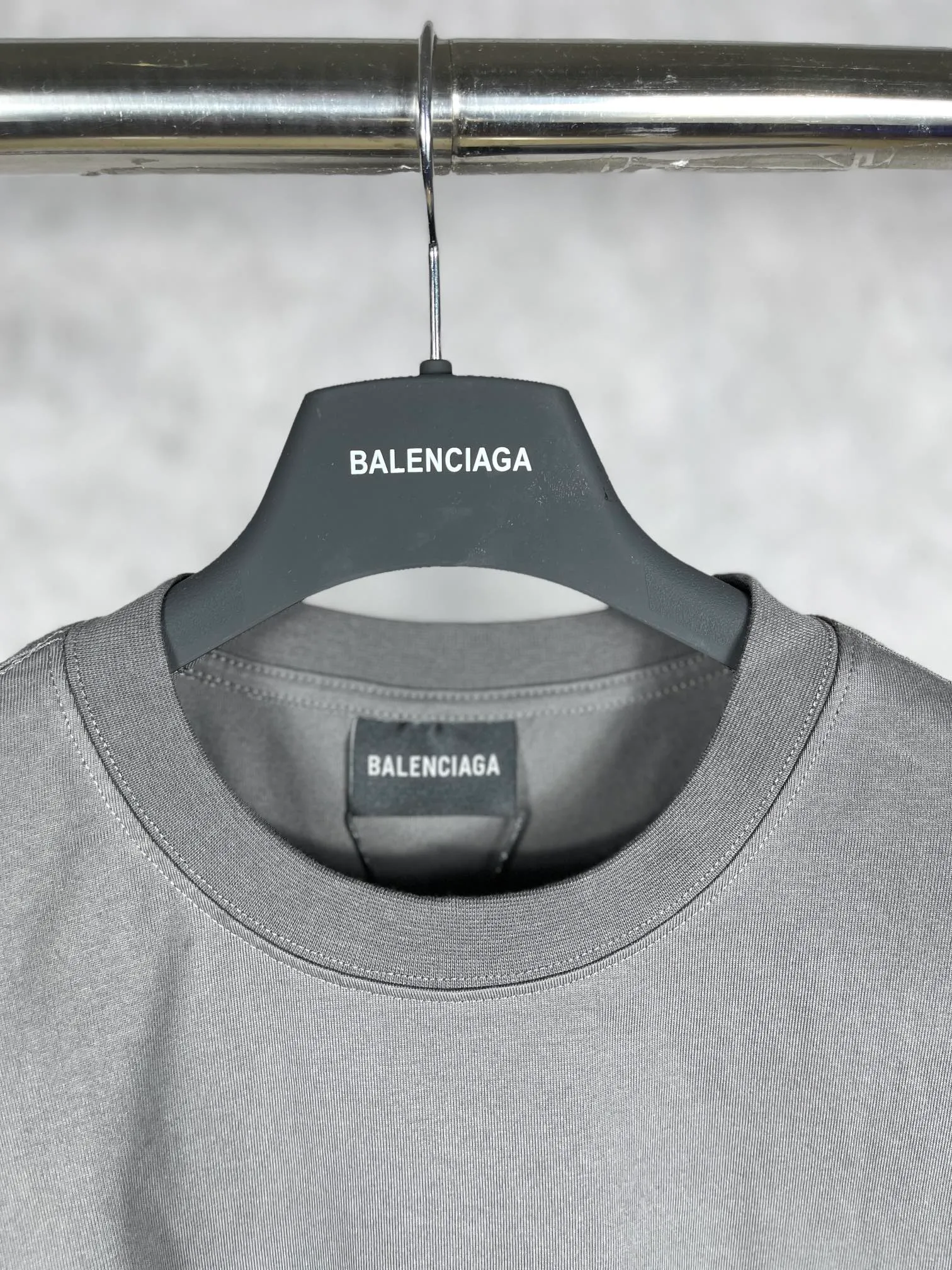 【 . Quality】BALENCI*GA/ #Classic . Classic T #2023 。 ZP 、 260 ， . ， 。 。Classic ， ， ， , OS . Same Style ：BL 223006 ： ，Purple，Light Green， ，Black， ， Size：XS S M L